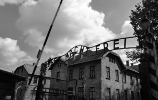 auschwitz-627905_960_720